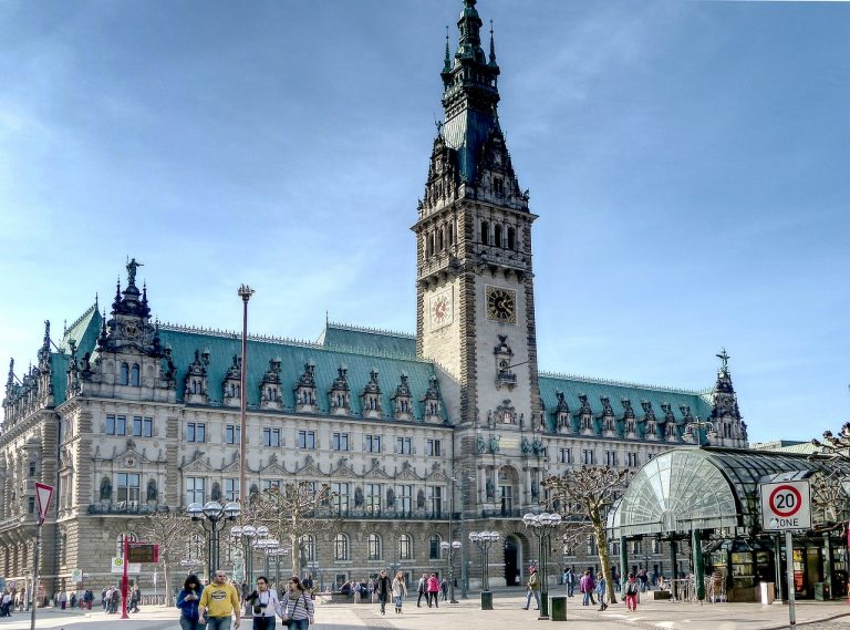 Ukrainisch Übersetzer Hamburg am Rathaus